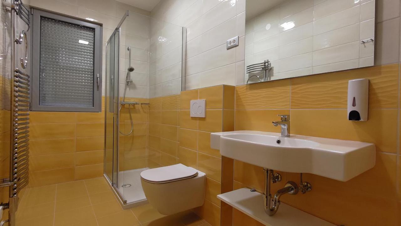 Apartmaji Palea Izola Esterno foto